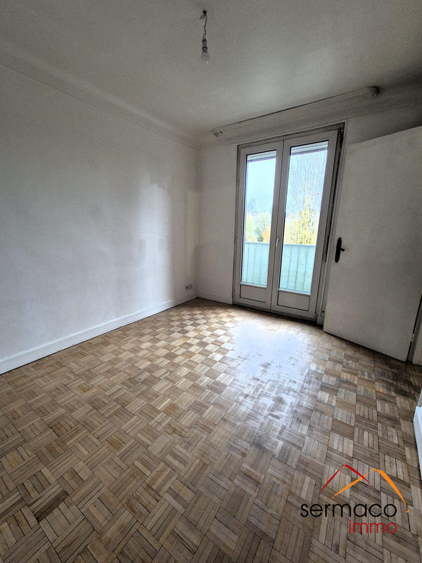 Appartement - 94 m² - 5 pièces
