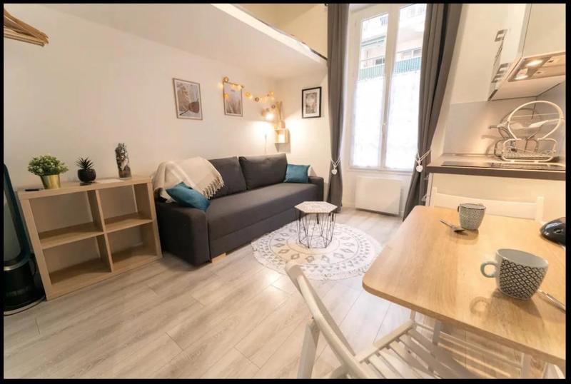 Studio - 14 m² - 1 pièce