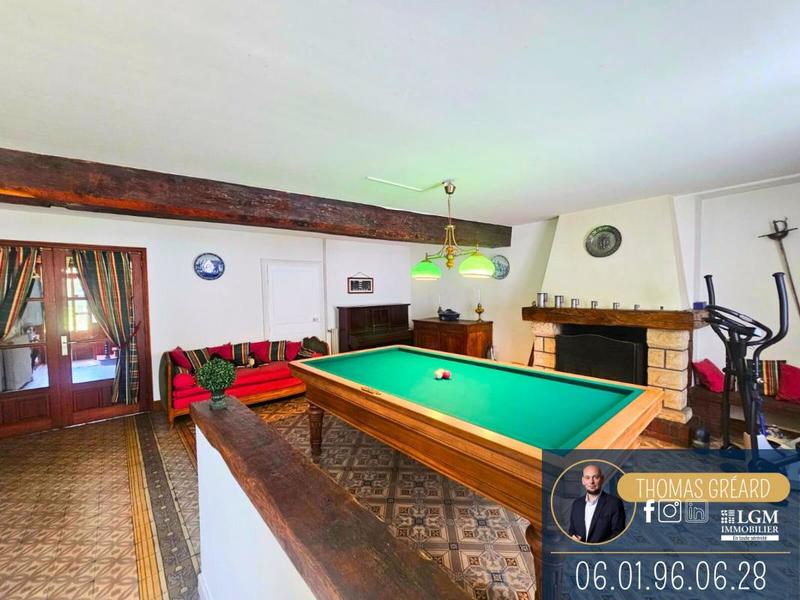 Propriété - 250 m² - 6 pièces
