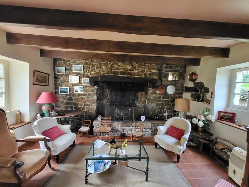 Maison - 170 m² - 12 pièces