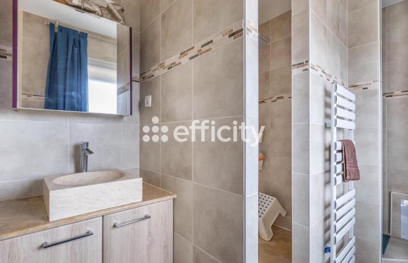 Villa - 181 m² - 7 pièces