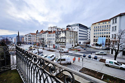 Appartement - 110 m² - 3 pièces