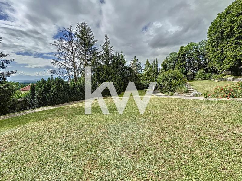 Villa - 548 m² - 22 pièces