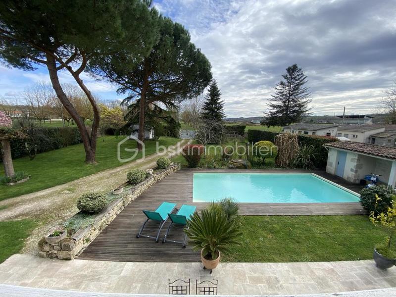 Maison en pierre - 225 m² - 8 pièces