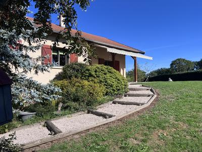 Maison traditionnelle - 140 m² - 6 pièces