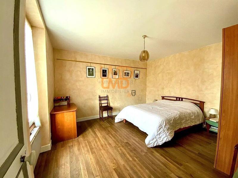 Maison - 157 m² - 4 pièces