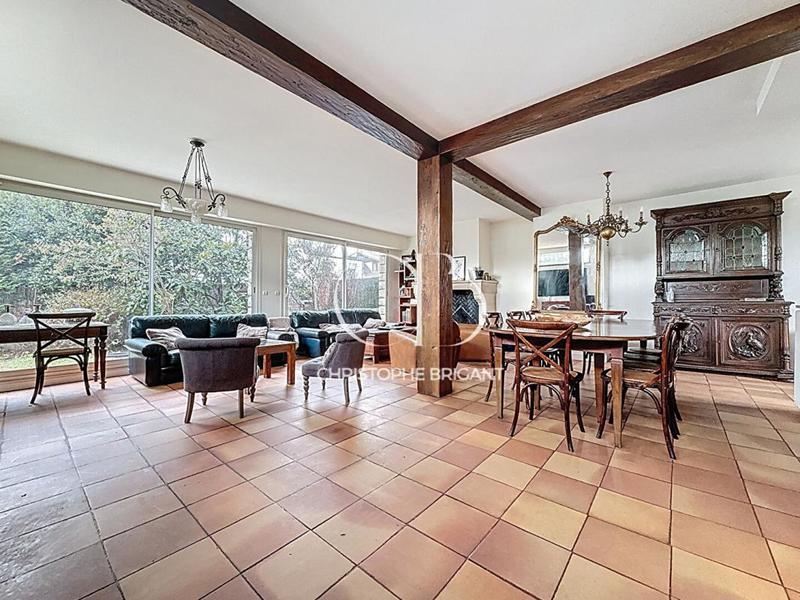 Maison - 199 m² - 6 pièces