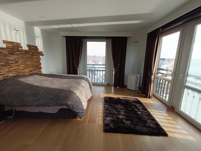 Appartement - 168 m² - 6 pièces