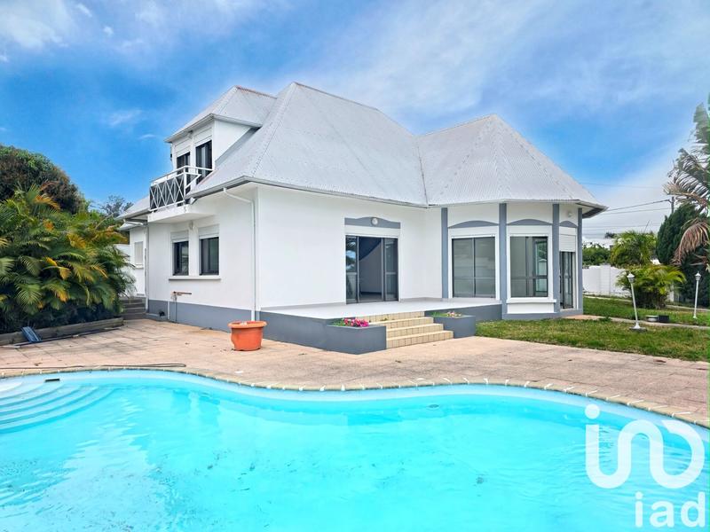 Maison - 180 m² - 5 pièces