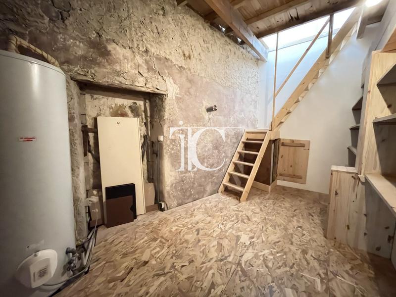 Maison en pierre - 188 m² - 7 pièces