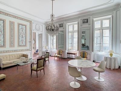 Appartement - 267 m² - 7 pièces