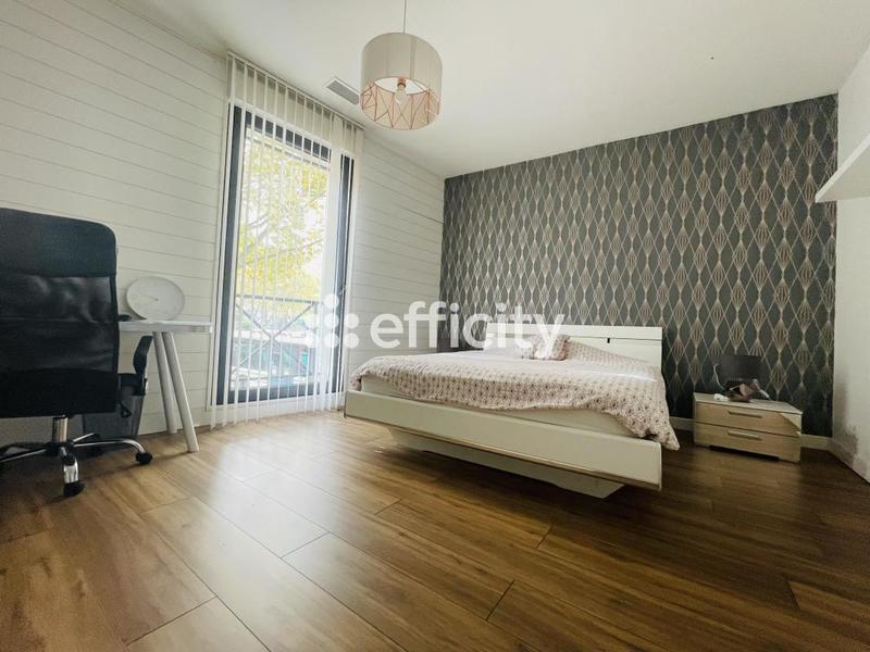 Demeure - 200 m² - 7 pièces