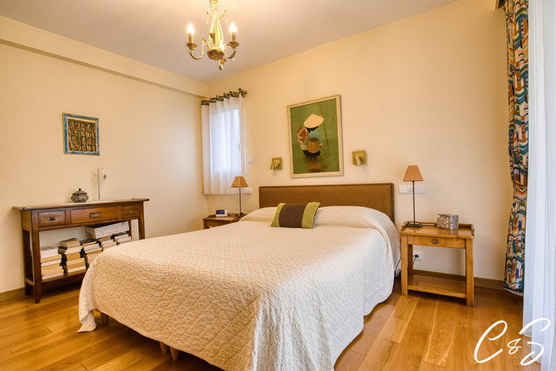 Maison ancienne - 208 m² - 6 pièces