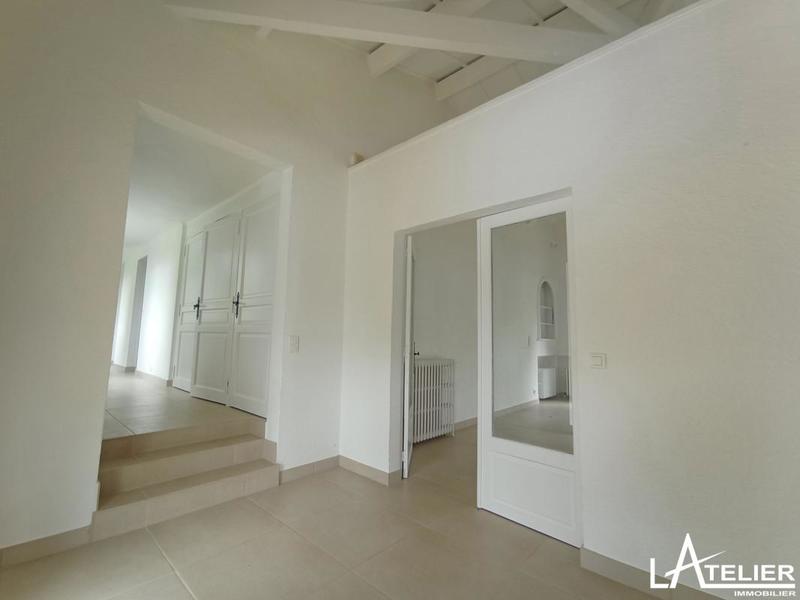 Propriété - 290 m² - 8 pièces