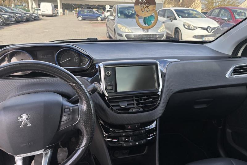 Peugeot 2008 1.6 BlueHDi 120 Cv / 88 Kw Diesel 2014