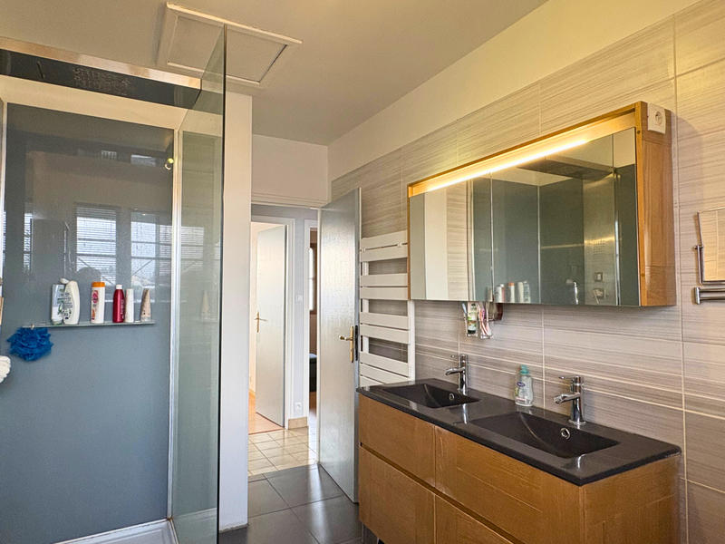 Maison - 98 m² - 4 pièces