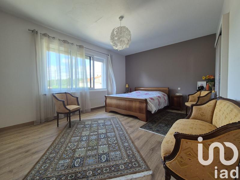 Maison - 422 m² - 11 pièces