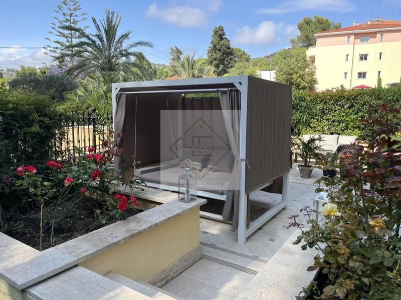 Appartement - 110 m² - 3 pièces