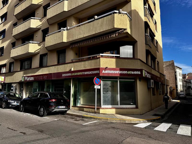 Local commercial - 86 m² - 4 pièces