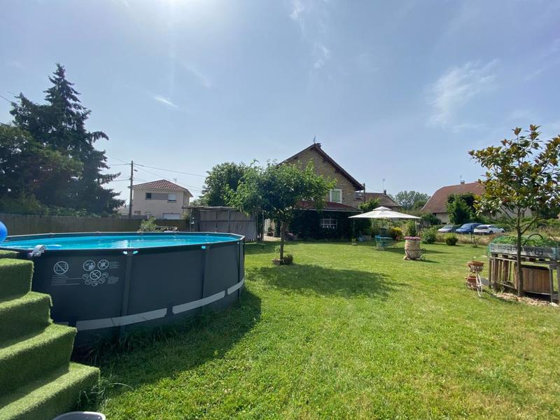 Maison - 90 m² - 4 pièces