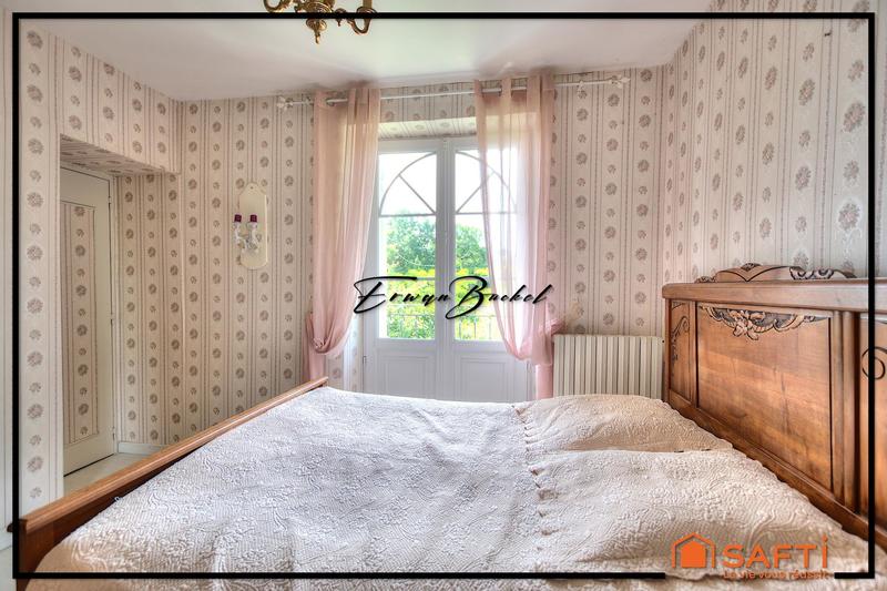 Maison - 290 m² - 9 pièces