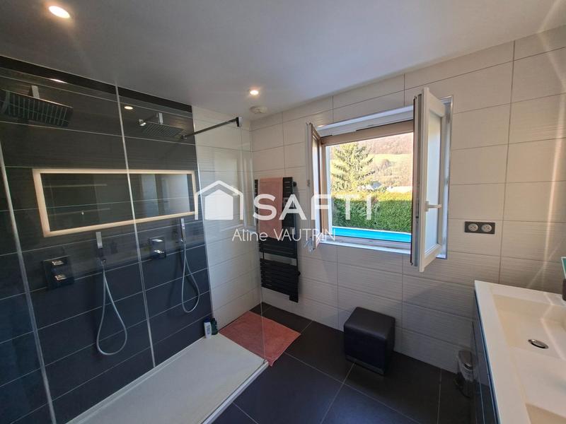 Maison - 178 m² - 8 pièces