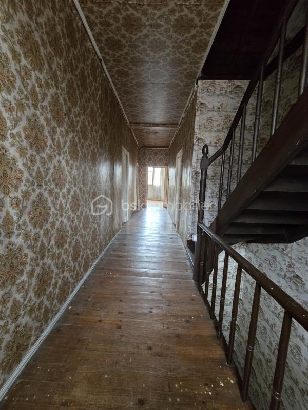 Maison - 400 m² - 6 pièces