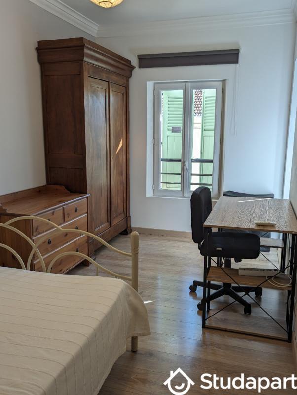 Chambre - 11 m² - 1 pièce