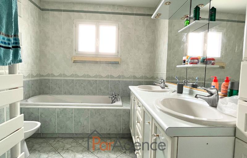 Maison - 162 m² - 5 pièces