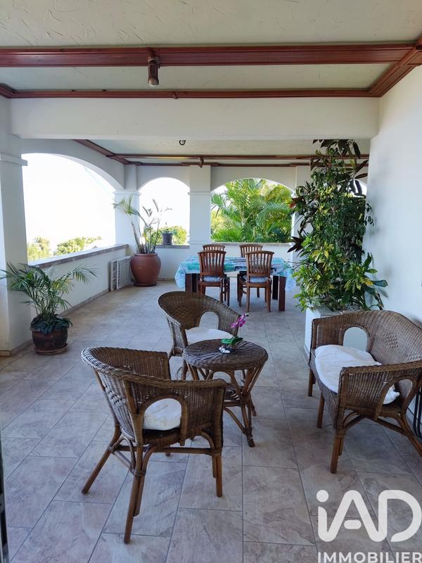 Maison - 246 m² - 6 pièces