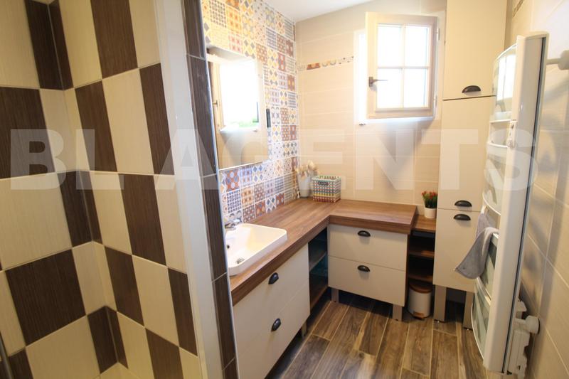 Maison traditionnelle - 158 m² - 7 pièces