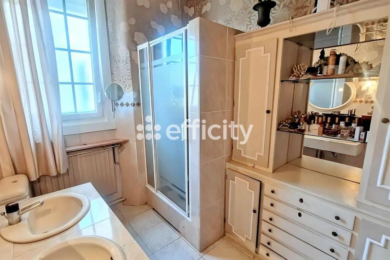 Maison - 167 m² - 5 pièces