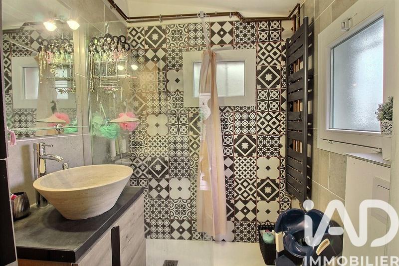 Maison de village - 80 m² - 4 pièces