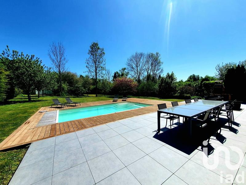 Maison - 218 m² - 8 pièces