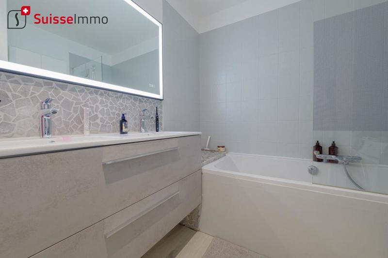 Appartement - 138 m² - 5 pièces