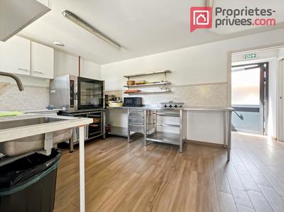 Demeure - 570 m² - 17 pièces