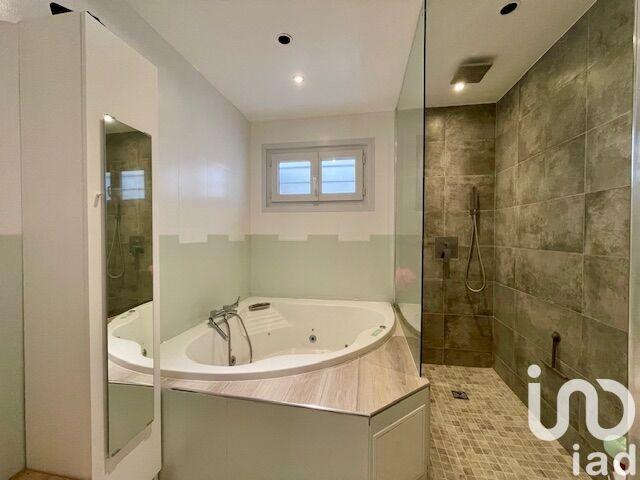 Maison - 93 m² - 4 pièces