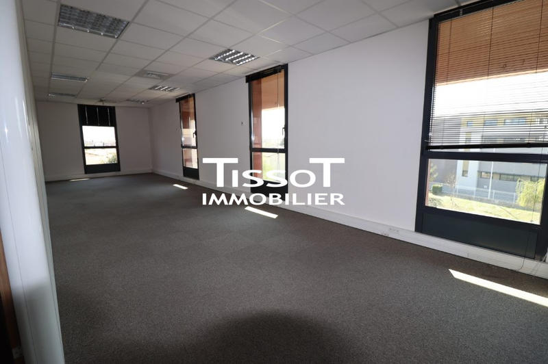 Bureau - 71 m² - 1 pièce