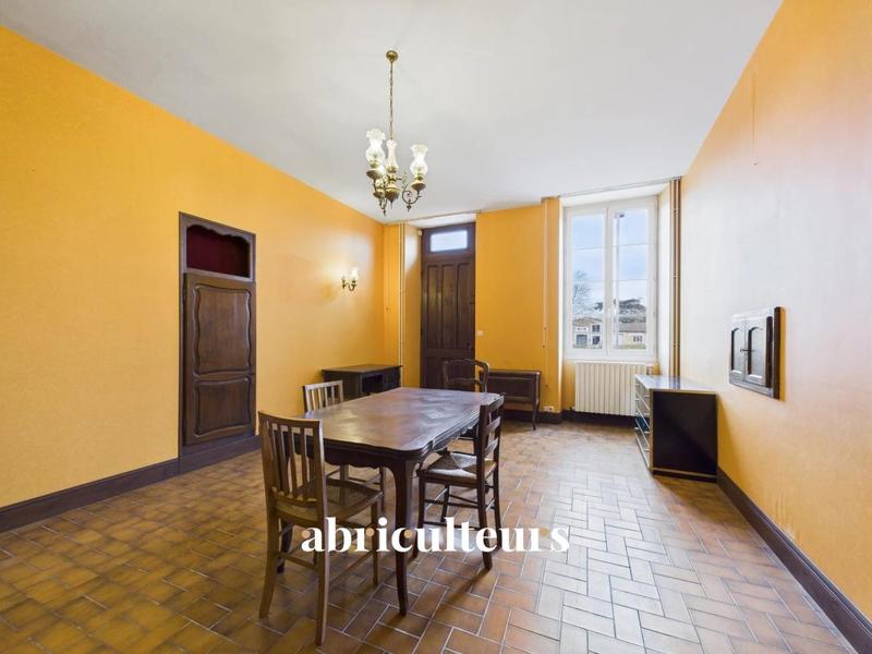 Maison ancienne - 350 m² - 10 pièces