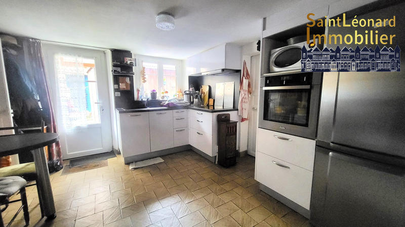 Maison traditionnelle - 158 m² - 8 pièces