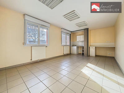 Local commercial - 231 m² - 5 pièces