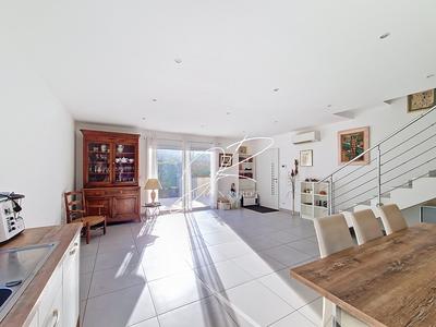 Maison - 110 m² - 4 pièces