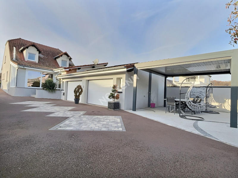 Maison - 188 m² - 6 pièces