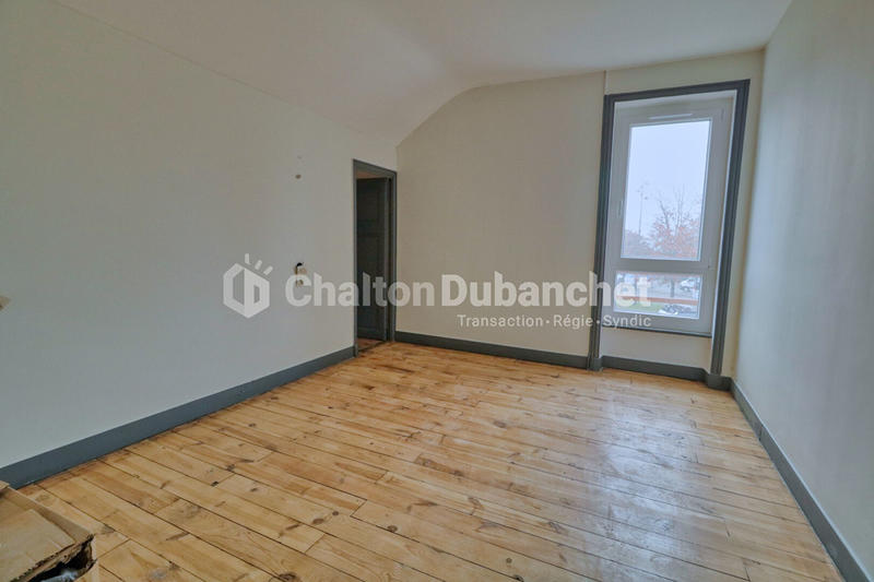 Maison - 180 m² - 8 pièces