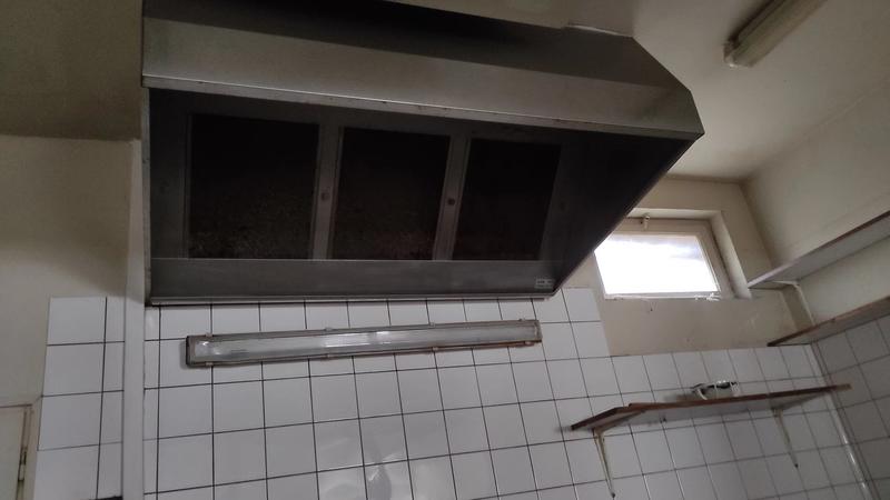 Magasins - 140 m² - 3 pièces