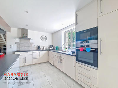 Maison - 143 m² - 6 pièces