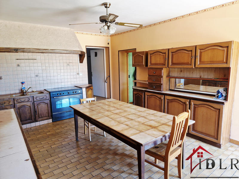 Maison - 220 m² - 7 pièces