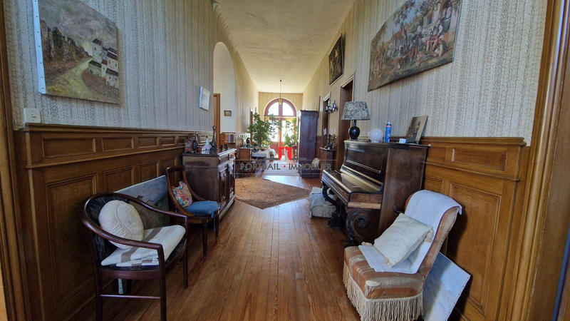 Maison - 354 m² - 10 pièces