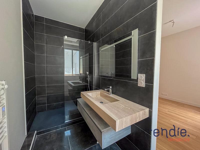 Appartement - 149 m² - 6 pièces