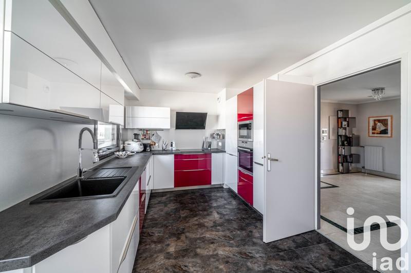 Duplex - 239 m² - 7 pièces